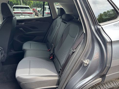 Used 2026 Volkswagen Tiguan SE AWD/4WD image 27