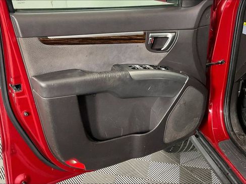 Used 2011 Hyundai Santa Fe SE FWD image 17
