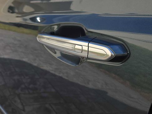 Used 2020 Cadillac XT5 Premium Luxury image 8