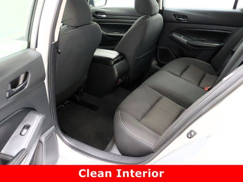 Used 2024 Nissan Altima 2.5 SV image 27