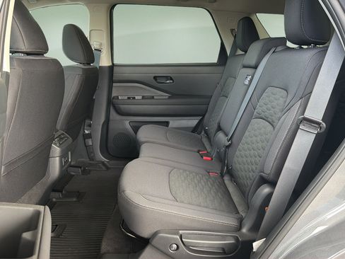 New 2026 Nissan Pathfinder SV w/ SV Premium Package AWD/4WD image 18