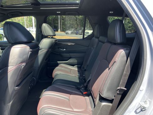 Certified 2025 Honda Pilot Black Edition image 35