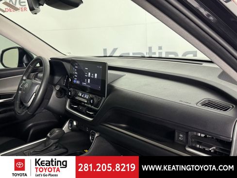 Used 2024 Toyota Grand Highlander XLE image 20