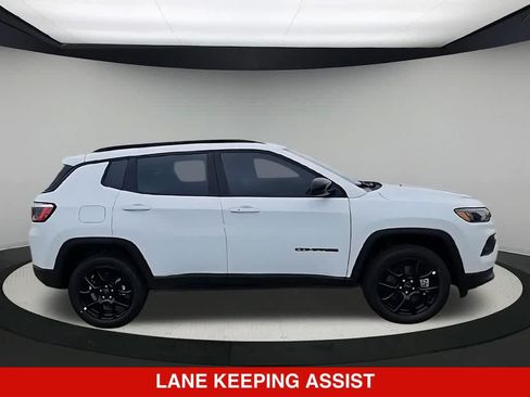 New 2026 Jeep Compass Latitude AWD/4WD image 9