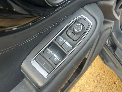 Used 2021 Subaru Outback Limited image 11