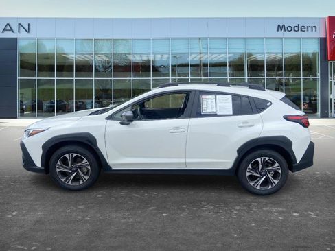Used 2024 Subaru Crosstrek 2.0i Premium w/ Crosstrek Mirror Package AWD/4WD image 7