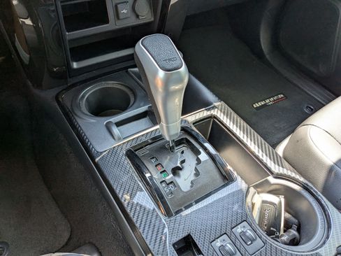 Used 2020 Toyota 4Runner TRD Off-Road Premium AWD/4WD image 25