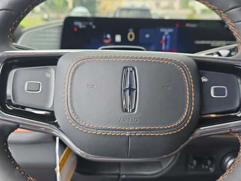 New 2025 Lincoln Navigator L Black Label image 19