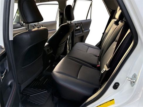 Used 2024 Toyota 4Runner TRD Off-Road Premium w/ Off Road Premium Plus Package image 10