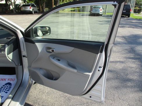 Used 2011 Toyota Corolla LE image 20