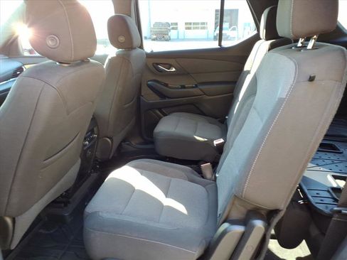 Used 2023 Chevrolet Traverse LT image 26