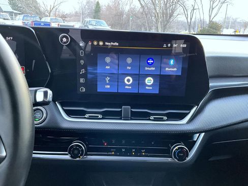 Used 2025 Chevrolet Equinox LT image 14