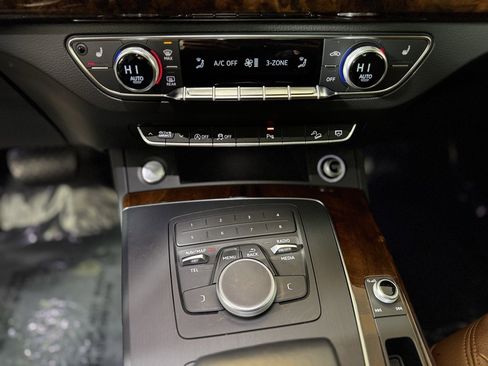 Used 2018 Audi Q5 2.0T Premium Plus w/ Premium Plus Package image 20