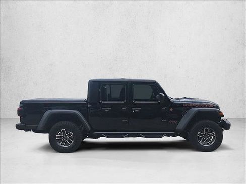 Used 2024 Jeep Gladiator Mojave AWD/4WD image 4