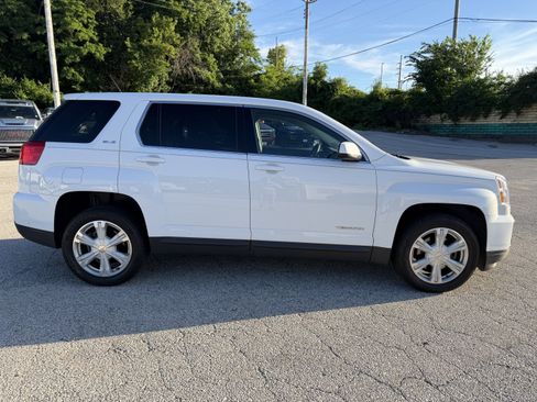Used 2017 GMC Terrain SLE FWD image 6