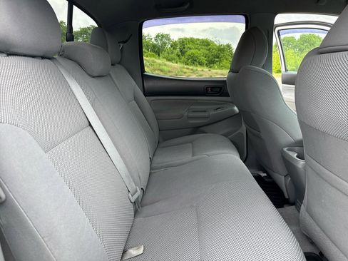 Used 2011 Toyota Tacoma 4x4 Double Cab w/ TRD Off-Road Pkg image 22