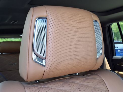 Certified 2023 Cadillac Escalade ESV Sport w/ Touring Package AWD/4WD image 12