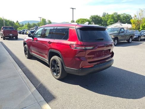 Used 2025 Jeep Grand Cherokee L Laredo AWD/4WD image 4