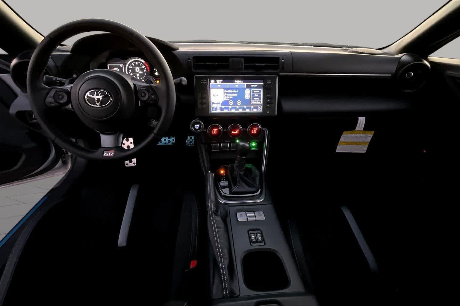 Used 2026 Toyota GR86 Premium w/ Performance Package RWD image 15