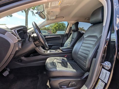 Used 2018 Ford Fusion SE AWD/4WD image 12