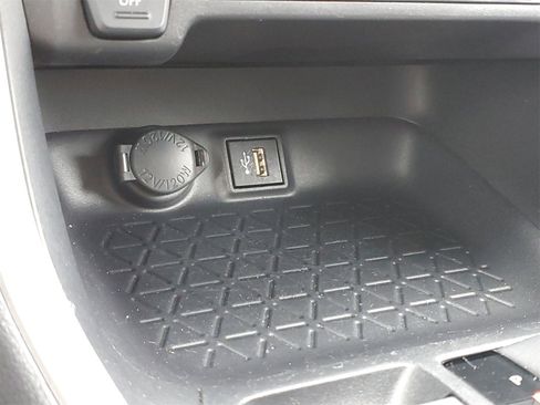 Certified 2025 Toyota RAV4 LE image 30