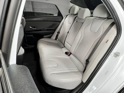 Used 2024 Hyundai Elantra Limited FWD image 15
