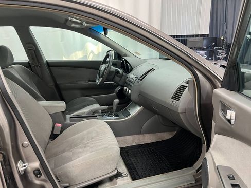 Used 2005 Nissan Altima 2.5 S FWD image 11