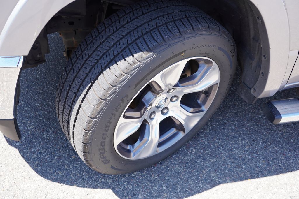 Used 2021 RAM 1500 Laramie AWD/4WD image 13