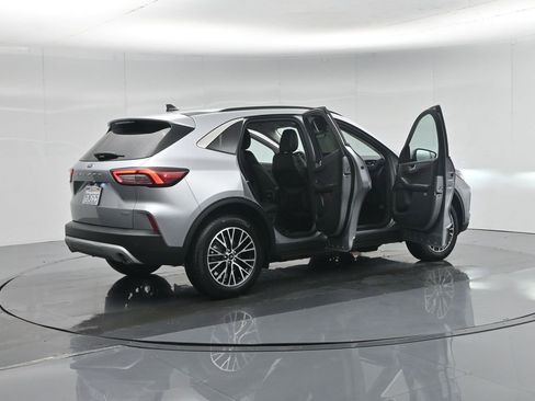 Certified 2023 Ford Escape SE image 6