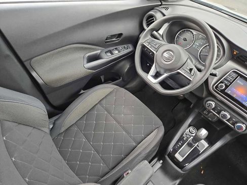 Used 2020 Nissan Kicks S image 15