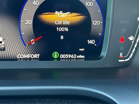 Certified 2025 Acura ADX A-Spec image 32