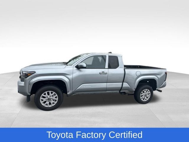 Used 2025 Toyota Tacoma SR5 AWD/4WD image 1