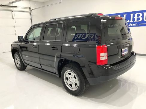 Used 2016 Jeep Patriot Sport w/ Power Value Group FWD image 12