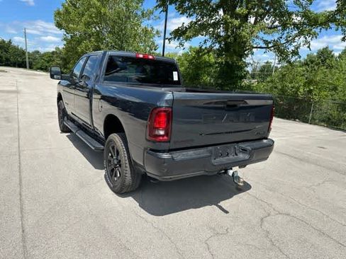 Used 2025 RAM 2500 Big Horn AWD/4WD image 19