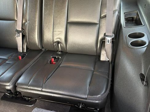 Used 2014 Chevrolet Suburban LTZ image 13