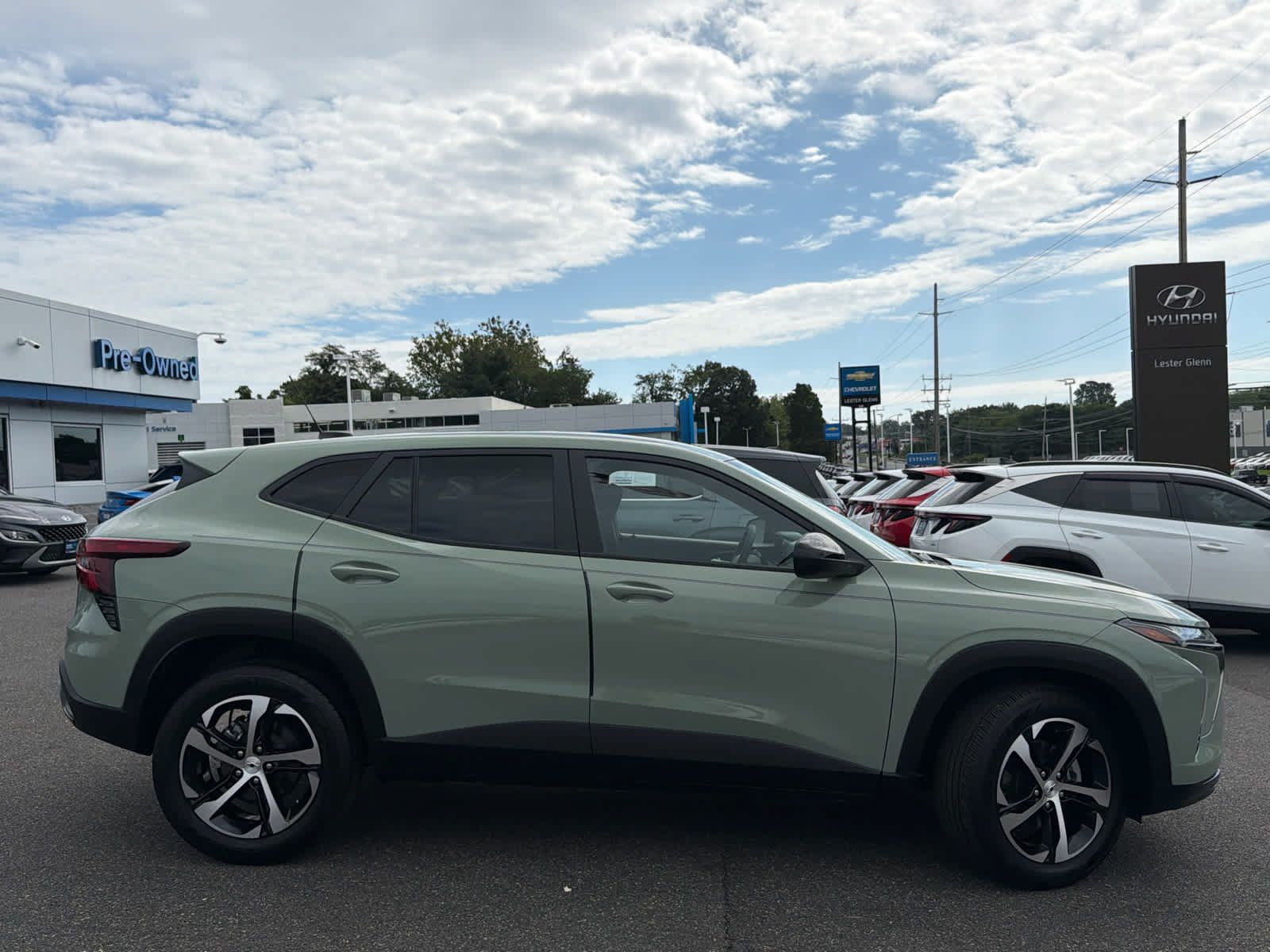Certified 2024 Chevrolet Trax RS w/ Driver Confidence Package FWD image 4