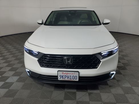 Used 2024 Honda Accord EX image 9