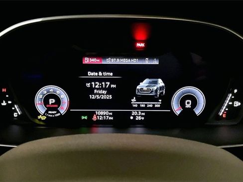 Used 2024 Audi Q3 2.0T Premium Plus image 21
