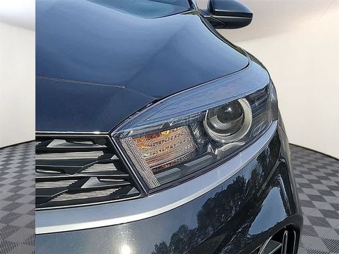 Used 2024 Kia Forte LXS image 8