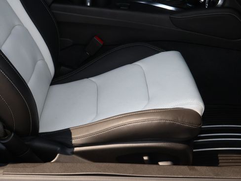 Used 2022 Chevrolet Camaro SS RWD image 16