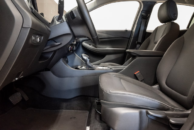 Used 2025 Buick Encore GX Preferred FWD image 11