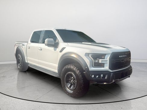 Used 2018 Ford F150 Raptor w/ Equipment Group 802A Luxury AWD/4WD image 1