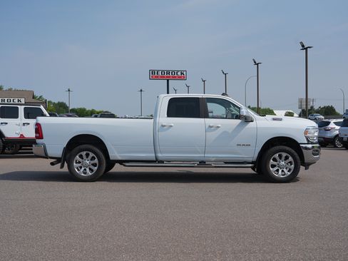 Used 2023 RAM 2500 Laramie AWD/4WD image 2