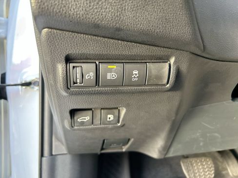 Used 2025 Toyota Corolla Cross AWD Hybrid w/ Convenience Package image 14