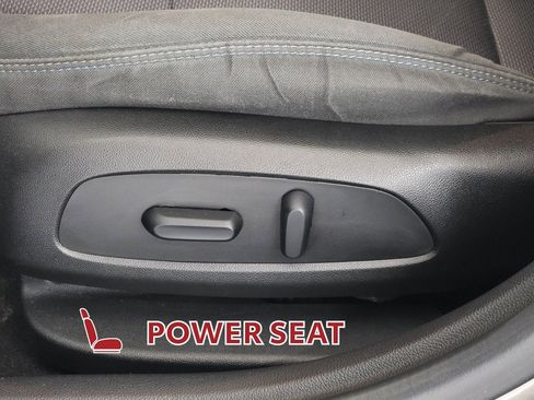 Used 2018 Chevrolet Cruze LT w/ LT Convenience Package image 15