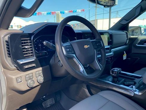 New 2026 Chevrolet Silverado 1500 LTZ w/ LTZ Premium Package AWD/4WD image 32