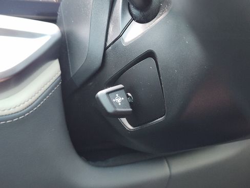 Used 2023 BMW X7 M60i w/ Executive Package image 22