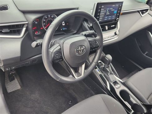 Used 2021 Toyota Corolla SE image 2