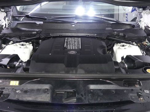 Used 2017 Land Rover Discovery HSE AWD/4WD image 13