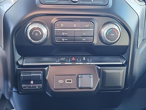 Used 2021 GMC Sierra 1500 4x4 Crew Cab image 23